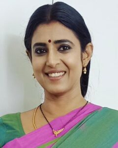 Kasthuri Shankar Instagram - Caravan stories ....bigger better pics on my threads account. 
Saree : @shenbagam_organics
#hourglassbody #sareeswag #desibeauty #tamizhponnu #teluguammayi #teluguactress #gruhalakahmi