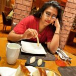 Kasthuri Shankar Instagram – I am not into Yoga, I am into Yoghurt 🤡😅😛

#internationalyogaday internationaldayofyoga #foodie #foodjunkie #ladyinred♥️