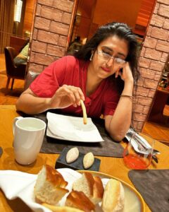 Kasthuri Shankar Instagram - I am not into Yoga, I am into Yoghurt 🤡😅😛

#internationalyogaday internationaldayofyoga #foodie #foodjunkie #ladyinred♥️