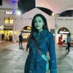 Kaveri Priyam Instagram - 👖👜 👀