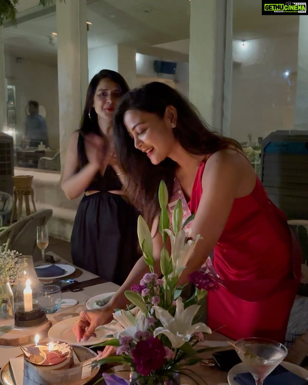 Kaveri Priyam Instagram - Birthday 23.. Failing words, high on emotions, exalted sentiments..& oh man!! Love flooding in from everywhere!!! Thankyou everyone for bringing so much joy on my special day.♥️♥️♥️ FOREVER GRATEFUL.