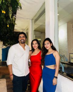 Kaveri Priyam Instagram - Birthday 23.. Failing words, high on emotions, exalted sentiments..& oh man!! Love flooding in from everywhere!!! Thankyou everyone for bringing so much joy on my special day.♥️♥️♥️ FOREVER GRATEFUL.