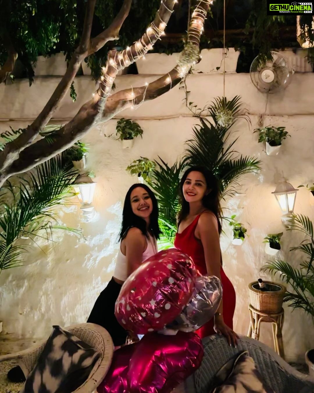 Kaveri Priyam Instagram - Birthday 23.. Failing words, high on emotions, exalted sentiments..& oh man!! Love flooding in from everywhere!!! Thankyou everyone for bringing so much joy on my special day.♥️♥️♥️ FOREVER GRATEFUL.