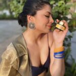 Kavita Kaushik Instagram – Nourishment meets styling with Our carefully created, Herbal, Natural Haircare & Skincare. Beauty treatments that dont feel like treatments,I applied few drops of Hair Nectar on my scalp and massaged the hair lengths with some hair Balm, the instant relief from dry itchy scalp and the rich shine one the shafts totally put me in the mood to dress up, with my head feeling happy and nourished I simply tied it back with a clip and wore traditionals with my favorite glass bangles , some laali powder and felt like a queen, while The Hair Nectar & Hair Balm heals my scalp & Hairwith it Medicinal yet Natural ingredients. 
Visit our website www.aparnaauntys.com 
International customers can watsapp us on 9820378775 to book their orders , we deliver globally 😇
@houseofaparnaauntys 
@justronnit