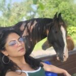 Kavita Kaushik Instagram - Mera badla leta hua Raaka ❤️ INCREDIBLE 😍 #Shivaaz #the #beauty #and #Raaka #on #mommy #duty #you #can't #measure #a #dog's #love #or #ever #repay #it #farmlife #animal #bestfriends #farm #horse #kisses