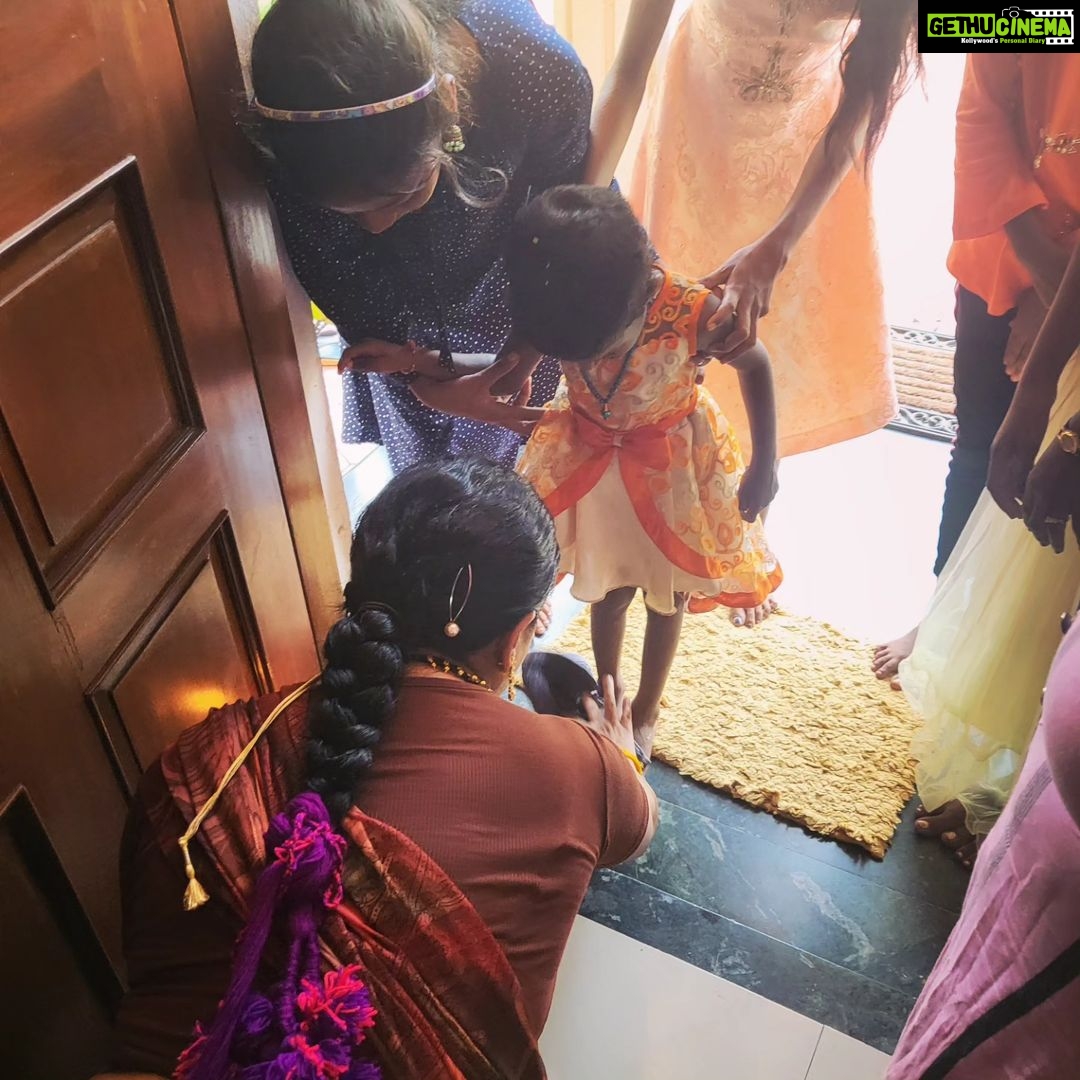 Kavita Kaushik Instagram - Blessed by these wonderful little Devis today , and blessed with you @justronnit who didn't eat till everyone was fed and ran from pillar to post to do all arrangements to make today's tradition as Divine as can be. Thank you Thank you Thank you 🙏🙏🙏