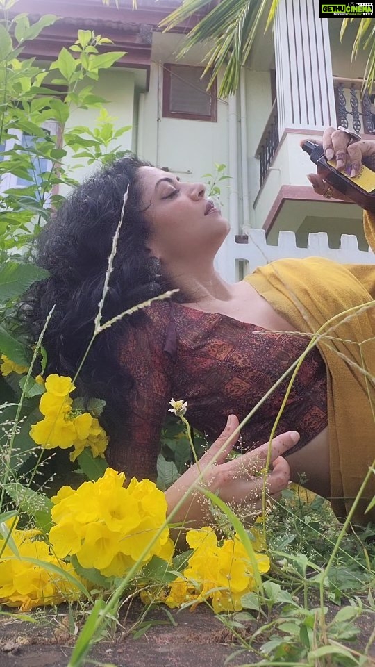 Kavita Kaushik Instagram - Jungle mei bane , Mantr uccharan ke beech , Jungle ki shakti, poshan aur pyaar liye , Humaare Superhit Ayurvedic Aushadhi waale Amazing Skin & Haircare, To order visit our website: Aparnaauntys.com International customers can watsapp us on 9820378775 to book your orders, we deliver all over the globe now Successfully π #Skincare #Haircare #homemade #herbal #remedies #repair #healthy #heal #I'm #wearing #only #lipstick #and #kaajal #nomakeup #no #foundation #nothing #to #cover #hide #healthy #glowing #skin