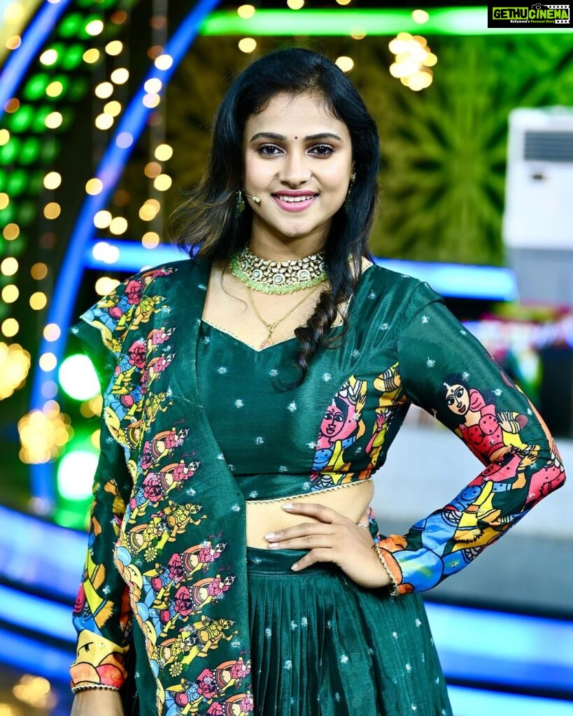 Kavitha Gowda Instagram - Suvarna super star event Deepawali special . @ck_studios26 @classy_renthouse @beadedtreasuresjewelry #suvarnasuperstarseason2 #kavitha #kavithagowda