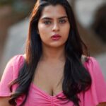 Kavya Kalyanram Instagram - No filter, no make up . . . Just some amazing sunlight, me and @shotbybala with his 📷
