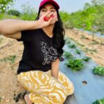 Kavya Kalyanram Instagram - A day at the farms 🍓