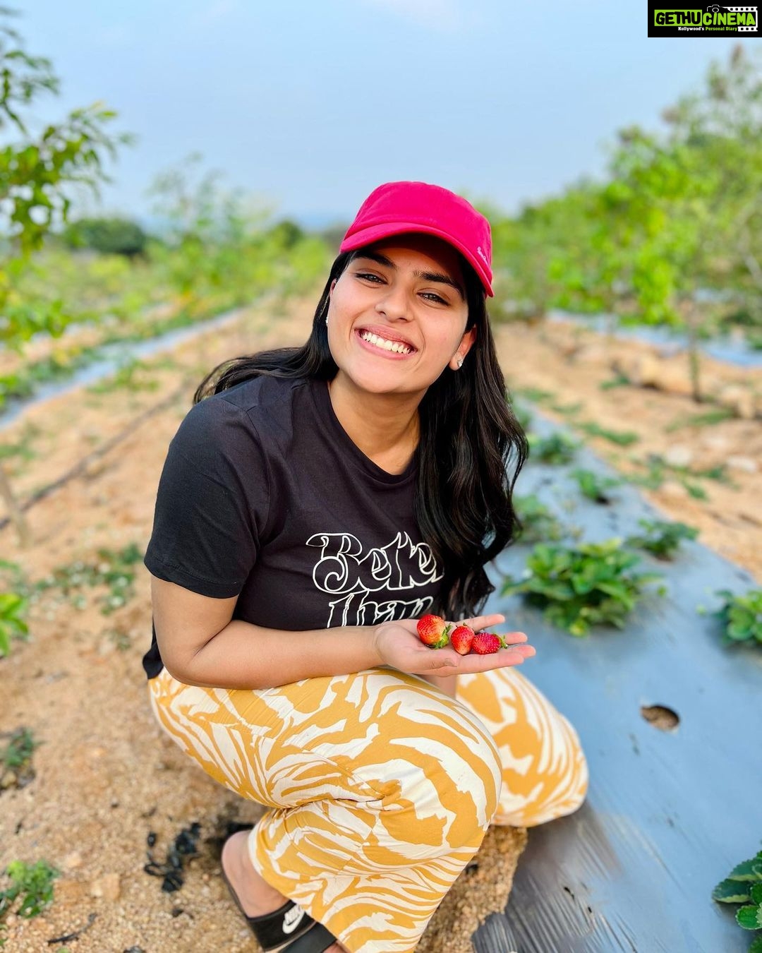 Kavya Kalyanram Instagram - A day at the farms 🍓