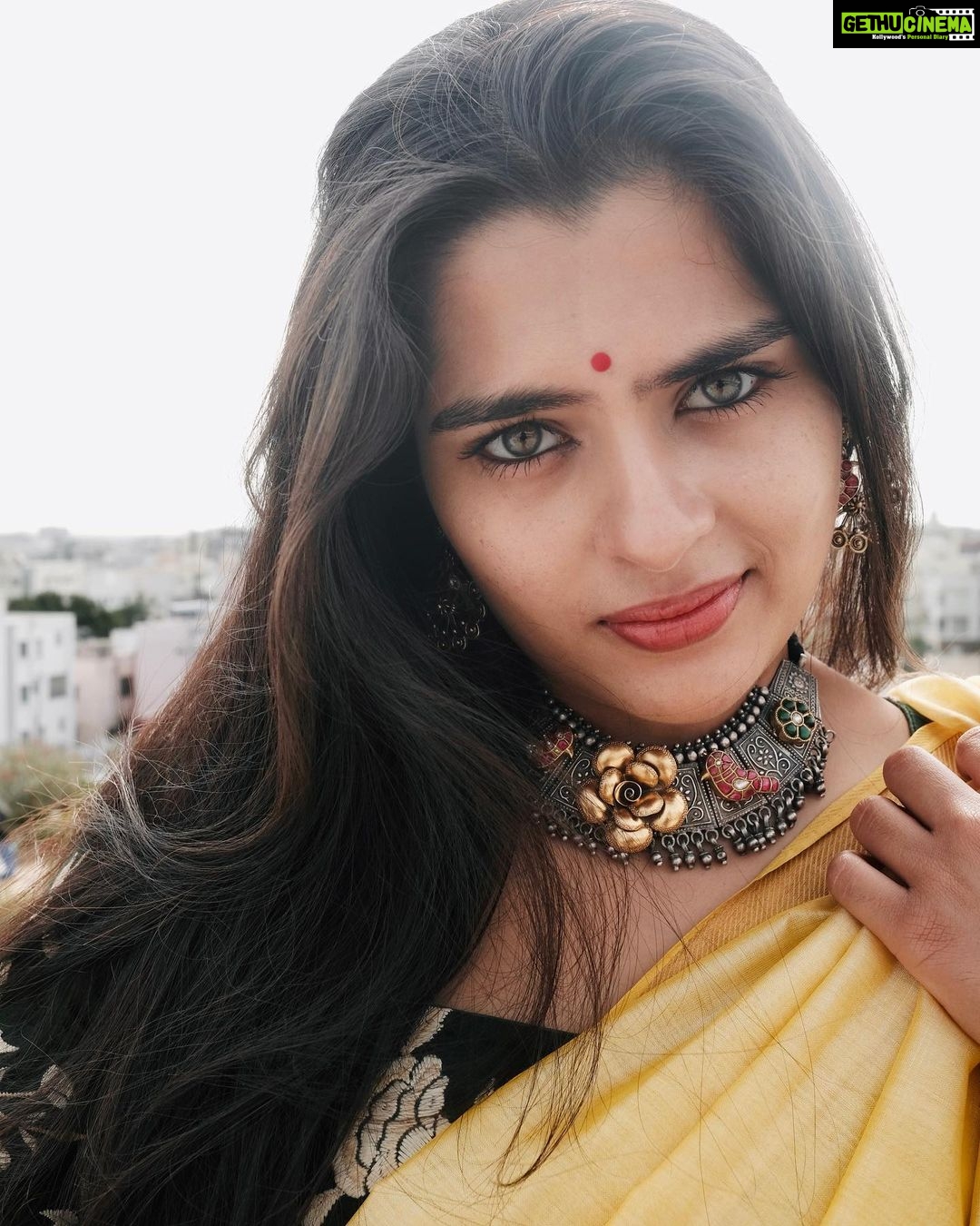 Kavya Kalyanram Instagram - వినాయక చవితి శుభకాంక్షలు! 🌾 🐀