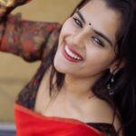 Kavya Kalyanram Instagram - Smiles sponsored by a tummy full of Pulihara 🐵 Happy Dussehra ♥️ 📸 : @kilaruness (now you can’t put crying emojis on my pictures 😅) 💎 @orafojewels