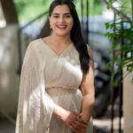 Kavya Kalyanram Instagram - 👸🏻 Styling : @priyankav____ Photography : @they_call_me_keshu Outfit : @mamtagoelofficial Accessories: @suhanipittie