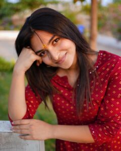 Kayadu Lohar Instagram - 🐣 📸 @artist_sagi_creation