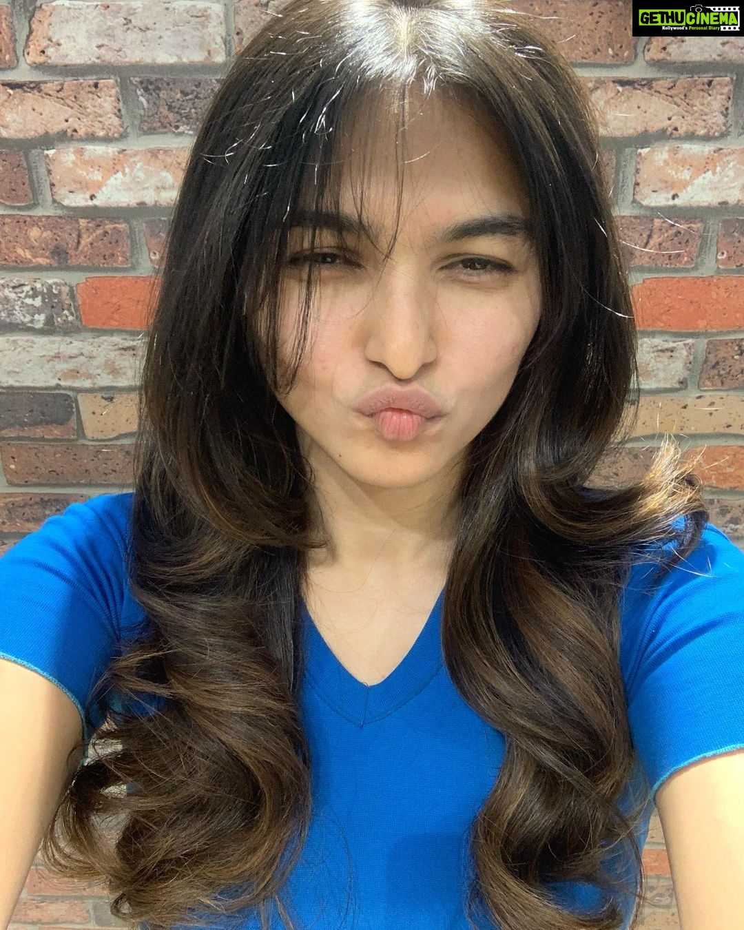 Kayadu Lohar Instagram - Wanted to feel cute ! Got my hair done ! 💁🏻♀️🙈