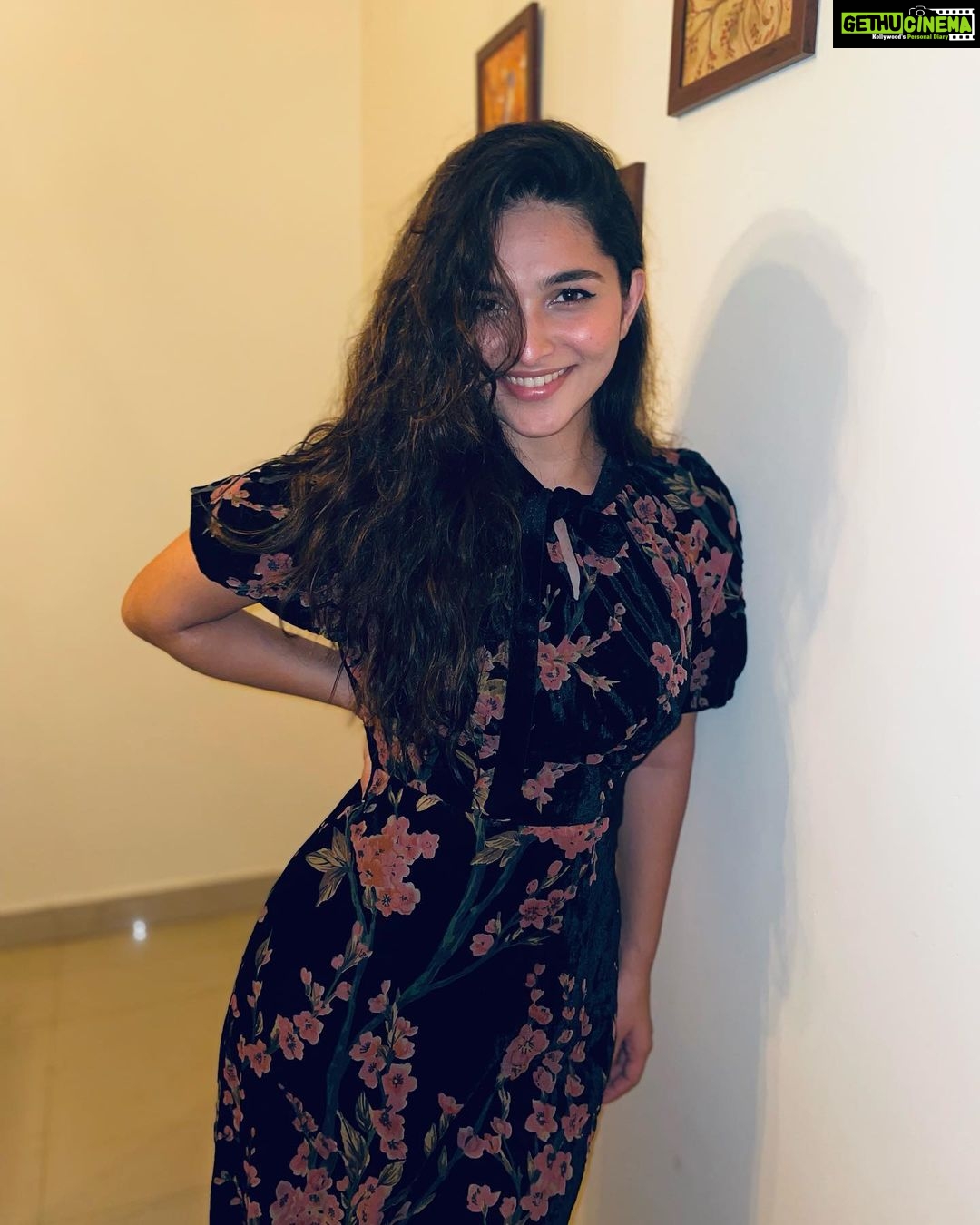 Kayadu Lohar Instagram - here I come 2023 💘🥂