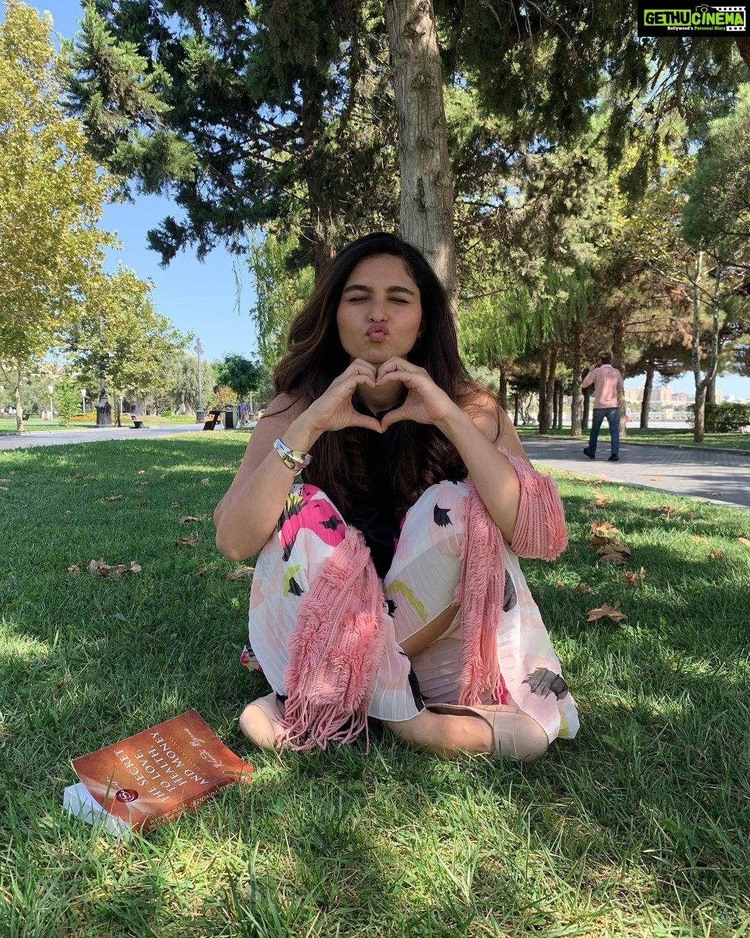 Kayadu Lohar Instagram - The secret is to always smile through 💕