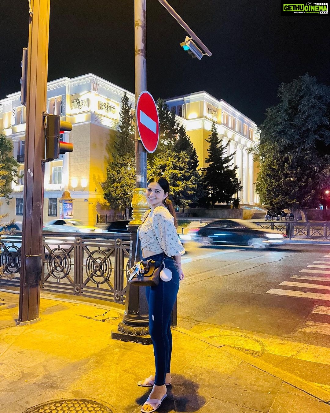 Kayadu Lohar Instagram - Veni Vidi Amavi 💜 Azerbaijan Baku