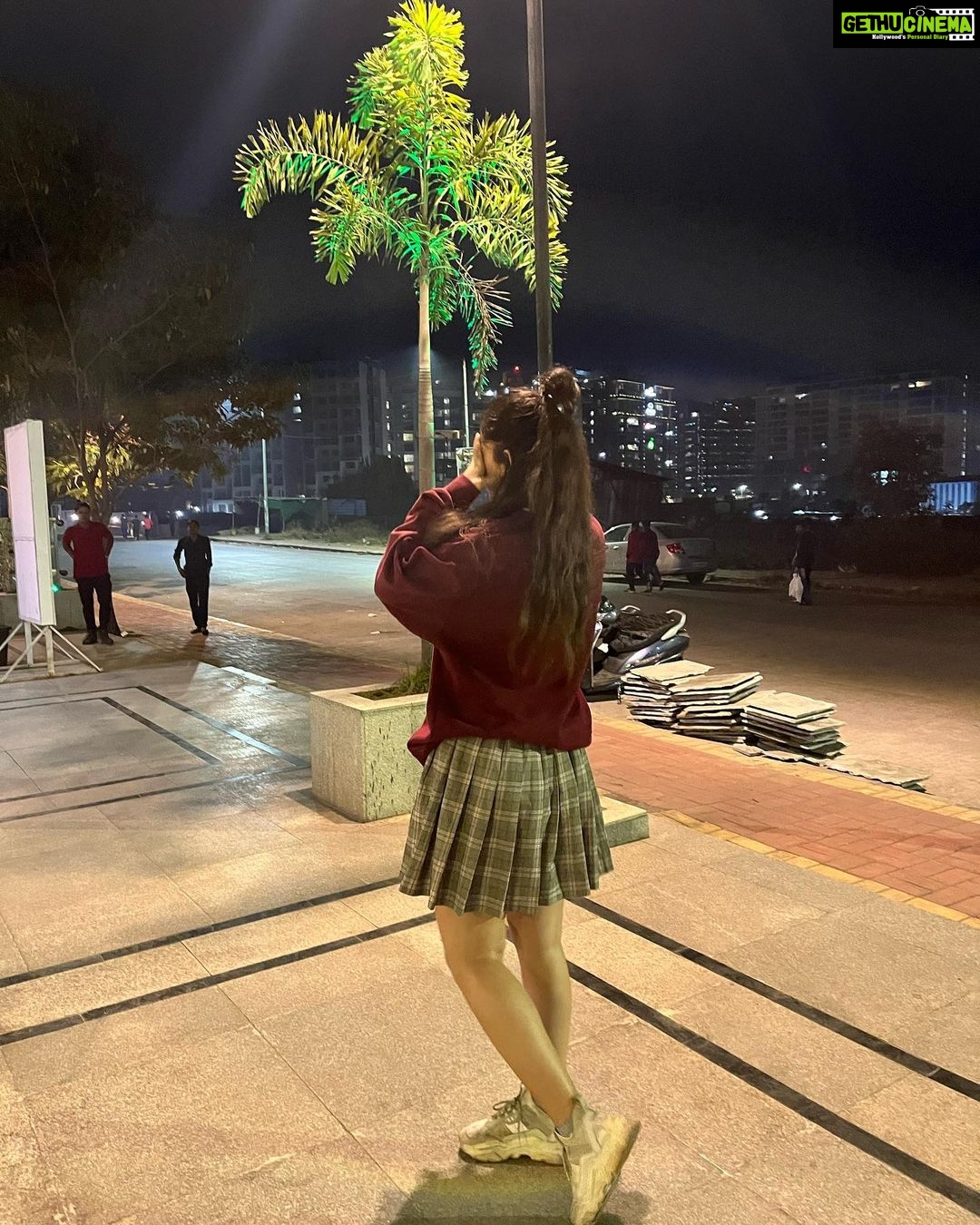 Kayadu Lohar Instagram - Just a wasted night ! 🫣🙃