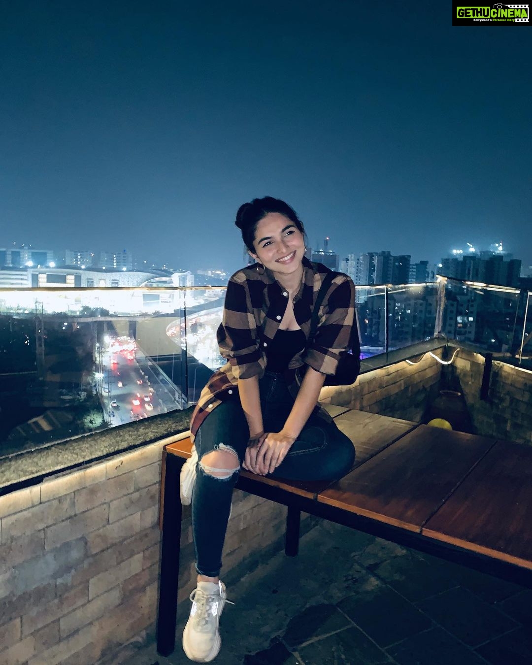 Kayadu Lohar Instagram - Feeling 11 out of 10 🙈😅