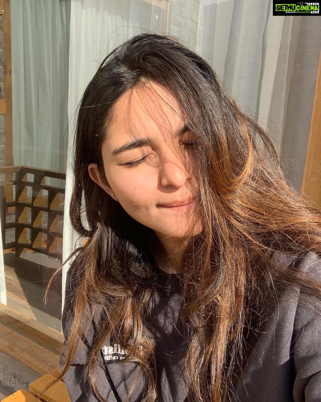 Kayadu Lohar Instagram - 🌞💋 Manali, Himachal Pradesh
