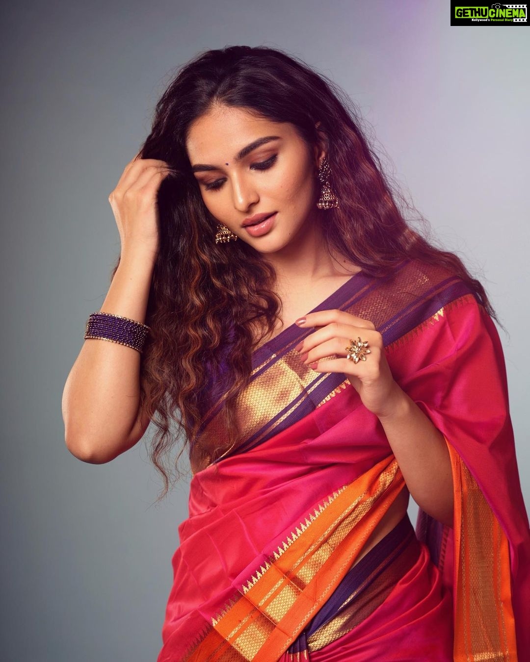 Kayadu Lohar Instagram - Be a pataka don’t burst one! 💥 . . . . COSTUME @devraagh STYLING @styled_by_arundev Photography @its_gireesh Photography assist @vishnu__photography___ Studio @maxxocreative , @studio_maxxo Special thanks to @huwais.majeed Makeup: @makeup_by_shibinantony Jewellery @abharanashaala