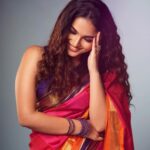 Kayadu Lohar Instagram - Be a pataka don’t burst one! 💥 . . . . COSTUME @devraagh STYLING @styled_by_arundev Photography @its_gireesh Photography assist @vishnu__photography___ Studio @maxxocreative , @studio_maxxo Special thanks to @huwais.majeed Makeup: @makeup_by_shibinantony Jewellery @abharanashaala