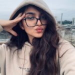 Kayadu Lohar Instagram - 🙃😛😜😙😉☺️😇🫣🤭🐣 #hoodielovin’