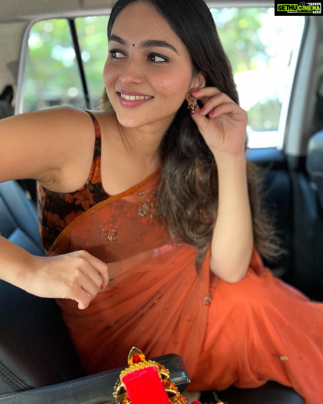 Kayadu Lohar Instagram - 🤎🤎🤎🤎 . . . . Saree by @devraagh