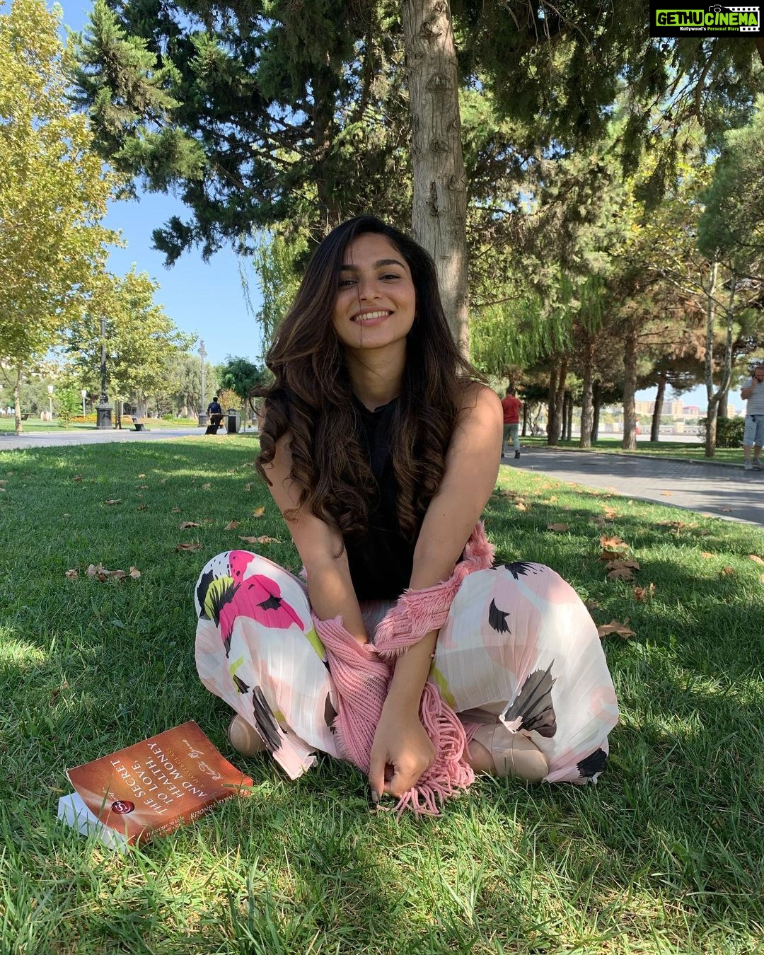 Kayadu Lohar Instagram - The secret is to always smile through 💕