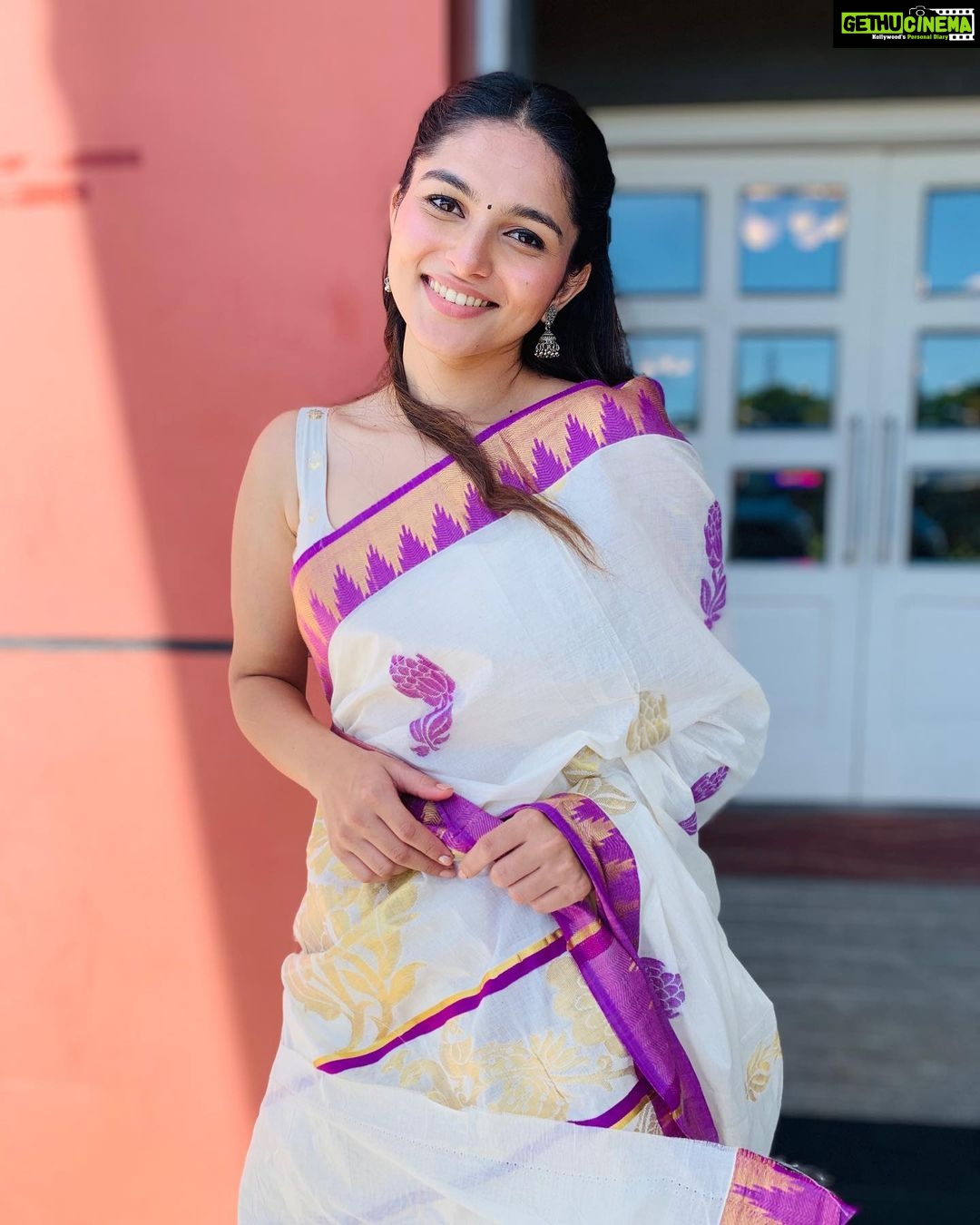 Kayadu Lohar Instagram - 🌻🌻🌻 . . . . . Outfit @devraagh