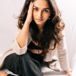 Kayadu Lohar Instagram - 🍦🍦🍦 📸 @sahil_shah_photography 💄 @theharpreets_studio 👗 @stylechic_sakshinahar