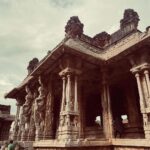 Kayadu Lohar Instagram - One of the things that makes me feel the most alive is travelling and exploring ……..and if friends by your side ….. its the memory that will never fade away ….. clearly Kajal’s laugh for sure 😂 ❤️ @i_am_a_red_devil @ashin_njr @kj_151 Hampi - Unesco World Heritage Site