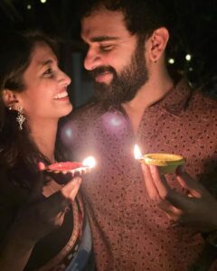 Keerthi Pandian Instagram - Happy Deepavali from us to you ♥️ 🪔

#thaladeepavali