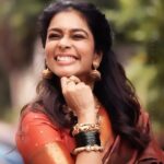 Keerthi shanthanu Instagram - This song has always been my favvvourite ❤️ 90’s dawww🤩 Thank u @zerowattsphotography for capturing & editing this 🥰 #kiki #expression #saree #traditional