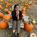 Keerthi shanthanu Instagram – October love 🍁🍂

#autumnvibes #canada #love #shades 
📸 @chithrapriya