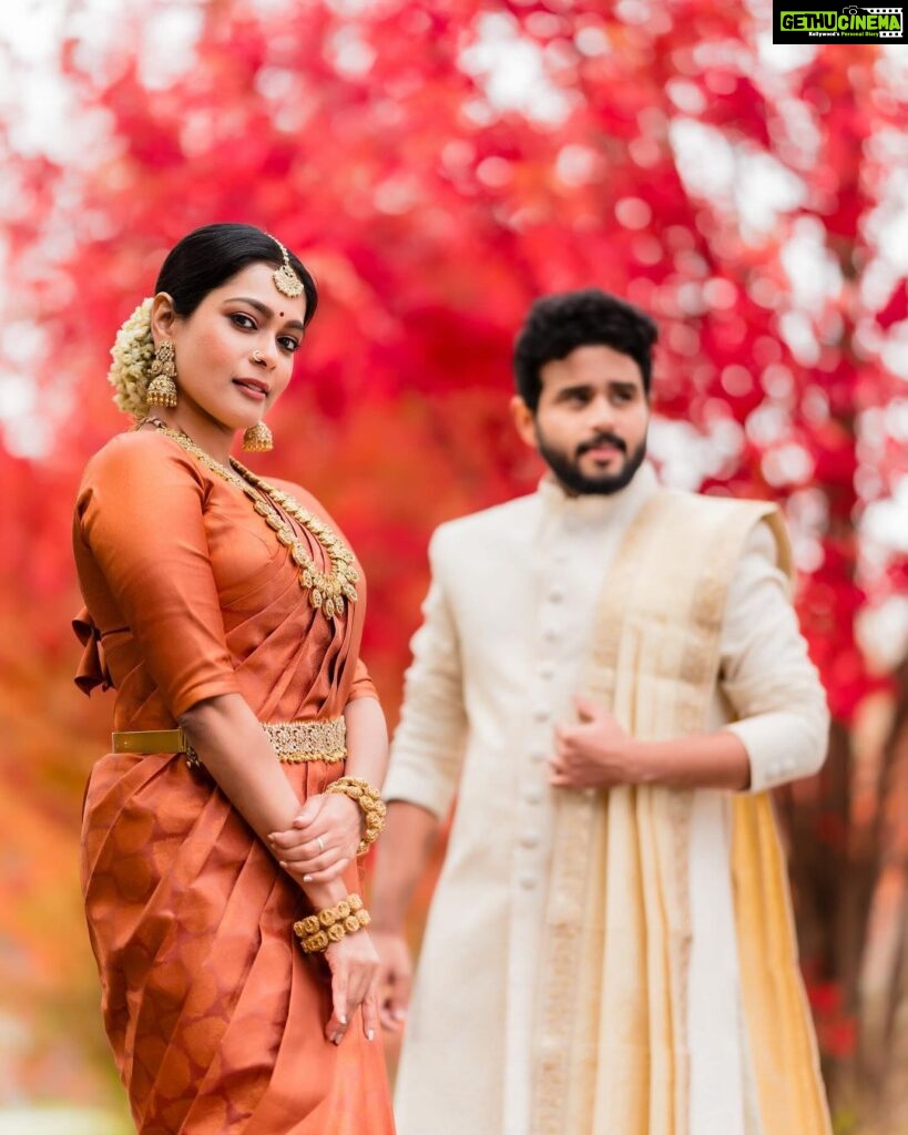 Keerthi shanthanu Instagram - This was one fun & quick shoot at #canada for @debonairdesigner 🧡 With Anbarey @rjvijayofficial 🧡 Love alllllll the pics @emphotography_1 🧡 Ur team ❤️‍🔥