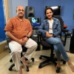 Ketaki Mategaonkar Instagram – One of the most beautiful recording sessions! Recorded “vishwa prarthana “ for Jeevan Vidya Mission and on the occasion of 100th birth anniversary of Sadhguru Shri Vamanrao Pai in the beautiful raag Madhuvanti. ♥️😇📿 I have been a strong believer of praying for the world peace harmony and prosperity since chaildhood and Jeevanvidya has played a key role. It’s a very important emotion one should carry everyday in their hearts. To record the prayer today was an honor. Thank you @mayuresh_pai @mithileshpatankar for the divine composition , and @pralhadpai dada 🌸 for including me in this beautiful project ! @ananddabre for super fast and fun recording session as well ! 

To sing along with @singerhariharana ji , @kaushiki_sings , and many more is an honor. 😇♥️
