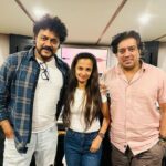 Ketaki Mategaonkar Instagram - #SorryAboutTheLatePost Recently, To sing for someone you wanted to since a long time, and then it happens, and that too suchha super fun song, and a complete new genre! @amitrajmusic you’re an absolute powerhouse of creativity! I had so much fun recording, besides to know the spiritual side of you in our post recording chat and to know you as a wonderful human being was great. #newsong