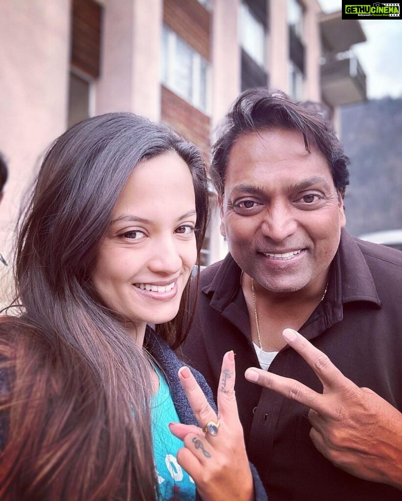 Ketaki Mategaonkar Instagram - And we call it a wrap! ❄️🥰Coming soon with something absolute amazing from Switzerland ! 🥰🦋It was like a dream come true, to work with a maestro like Ganesh Masterji @ganeshacharyaa . I’m completely awestruck by his genius work ethic. His way of bringing out the best in you is something I’m amazed by. Thankyou so much for this beautiful experience! Magical and educative. Thank you so much for the onset appreciation, the motivation and soooo much fun! After working relentlessly hard for days in extreme cold conditions, it’s all worth it! Coz it art! It’s cinema! A dream to shoot in Switzerland’s most beautiful locations with gorgeous dresses by @_jimmyzdesigner_ ! Can’t wait for all of you to experience it on screen what I experienced while working. 🦋🌈🦄🍀❄️❄️ Soon!