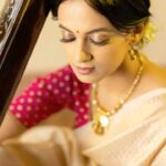 Ketaki Mategaonkar Instagram - Looking back on 2022 and feeling grateful. Welcome 2023! 💜 #ketakimategaonkar #reels #reelsinstagram #instagram #trending #viral #explore #love #2022 #2023 #instagood #explorepage #reelitfeelit #reel #reelsvideo #gratitude #reelkarofeelkaro #music #insta #instagramreels Dreamland