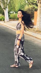 Ketaki Mategaonkar Instagram - Bhool Bhulaiyaa vibes in Los Angeles☺️❤️ . . #reels #ketakimategaonkar #losangeles #reelsinstagram #slowmotion #vibes #reelitfeelit #reelsviral #explorepage Los Angeles, California