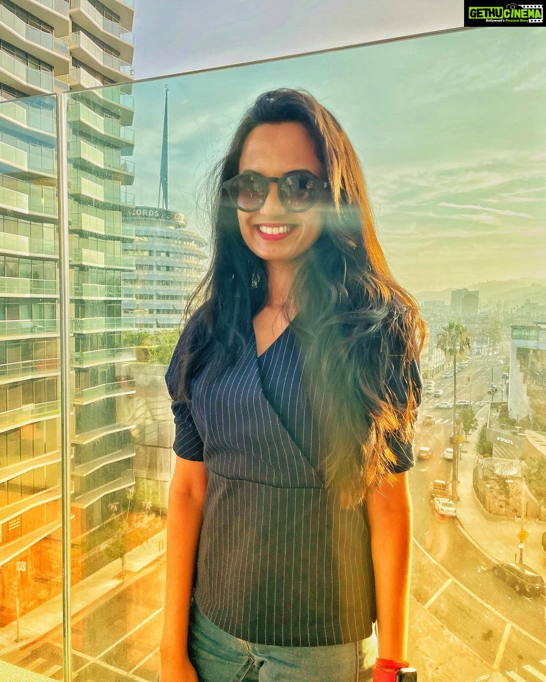 Ketaki Mategaonkar Instagram - At the Rooftop cabana ! When you’re with incredibly talented and creative company and having super creative conversations! And when the Capital Records is photo bombing💜🦋🌸🎤😎HAPPIEST. Los Angeles, California
