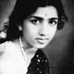 Ketaki Mategaonkar Instagram - कभी मुझको याद करके, जो बहेंगे तेरे आँसू तो वहीं पे रोक लेंगे, उन्हें आ के मेरे आँसू तू जिधर का रुख करेगा मेरा साया साथ होगा... Feeling completely numb. Empty. Didi💜🙏🏻
