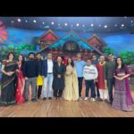 Ketaki Mategaonkar Instagram – Incredible Time With Incredible People ☺️💜
Don’t forget to watch Chala Hawa Yeu Dya tomorrow!

#ketakimategaonkar #panghrun #chalahawayeudya #laugh #funtime