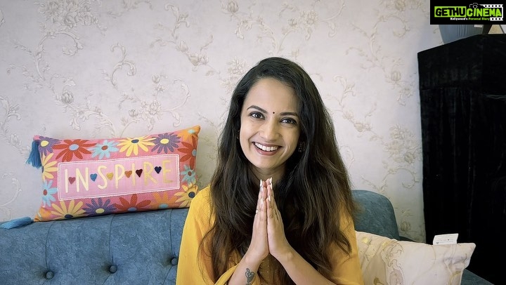 Ketaki Mategaonkar Instagram - 2 CRORE VIEWS crossed of BOLAVA VITTHAL on my Official YouTube Channel ! I can’t express my happiness!! Only and only one word! GRATITUDE ! ♥️☺️😇🥰!! #Gratitude #Youtube #Official
