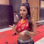 Ketika Sharma Instagram - Coz I find this video cute 🐒 thanks much @rashmitathapa 😘 Also how well has @makeuphairbyrahul done my hair and makeup 🤗🤗 #bestteam