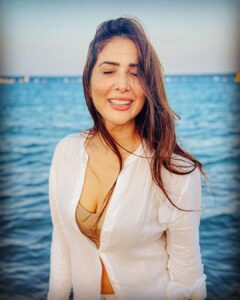 Kim Sharma Instagram - 🥥