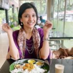 Kinjal Rajpriya Instagram – કેરાલામાં પગ મુક્તાજ સરસ મજાનું ભક્ષણમ્ એટલે કે ભોજન કર્યું 😃 #Bhakshanam #SouthIndianFoodPremi #IdliDosaGameTyare #BhaatPehlaVaatPachi  #Kerala #Kochi #2023